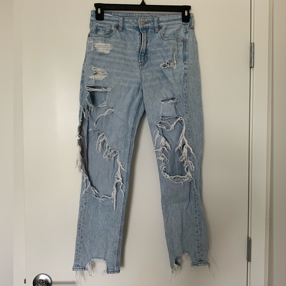American Eagle Distressed Mom Jean